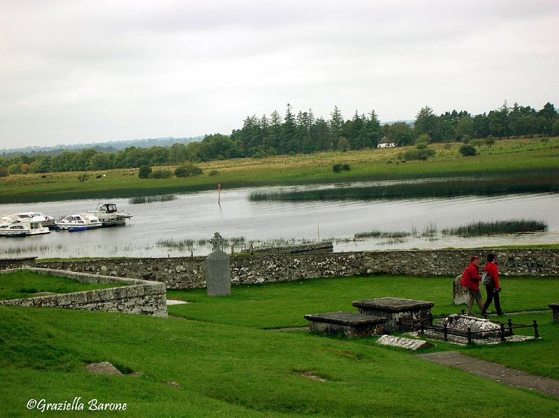 Clonmacnoise sito archeologico veduta.jpg